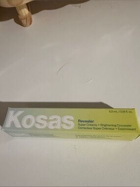 Kosas Revealer Concealer Box in Light Green and White